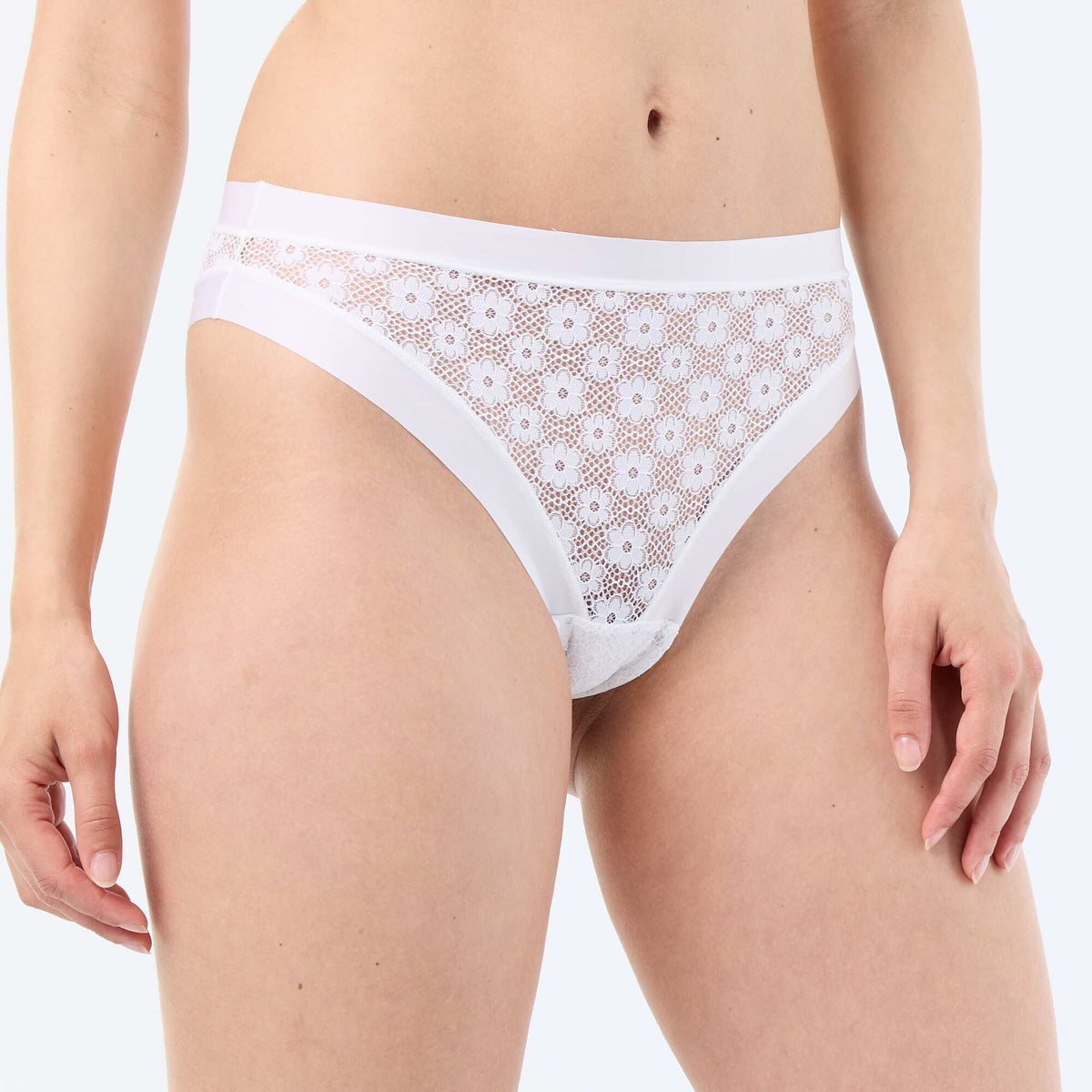Tanga en dentelle BLANC