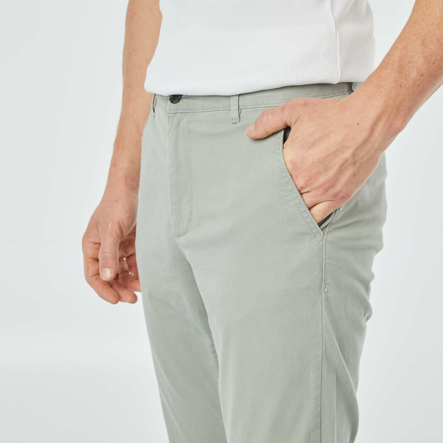 Pantalon chino slim VERT CLAIR