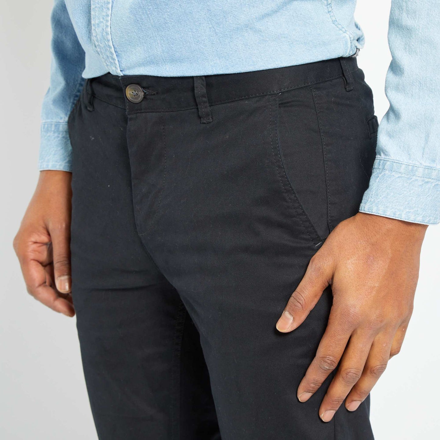 Pantalon chino slim NOIR