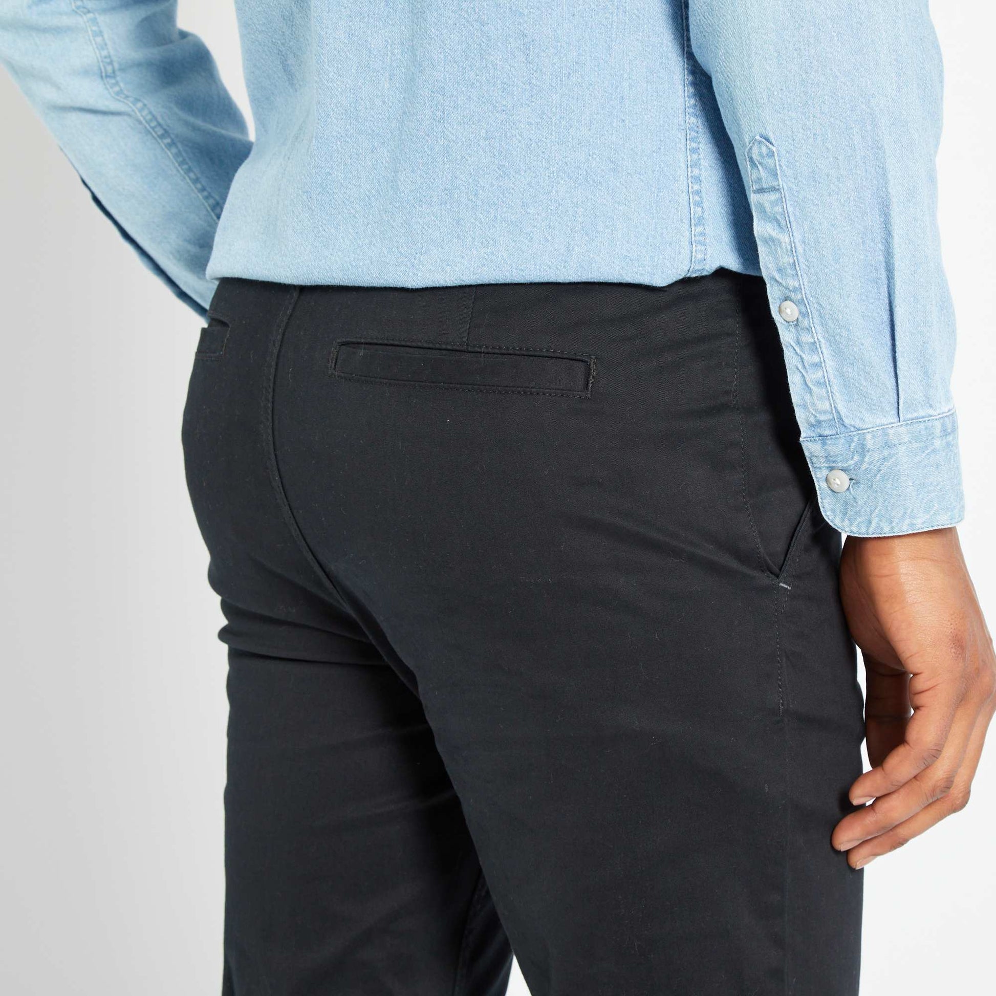 Pantalon chino slim NOIR