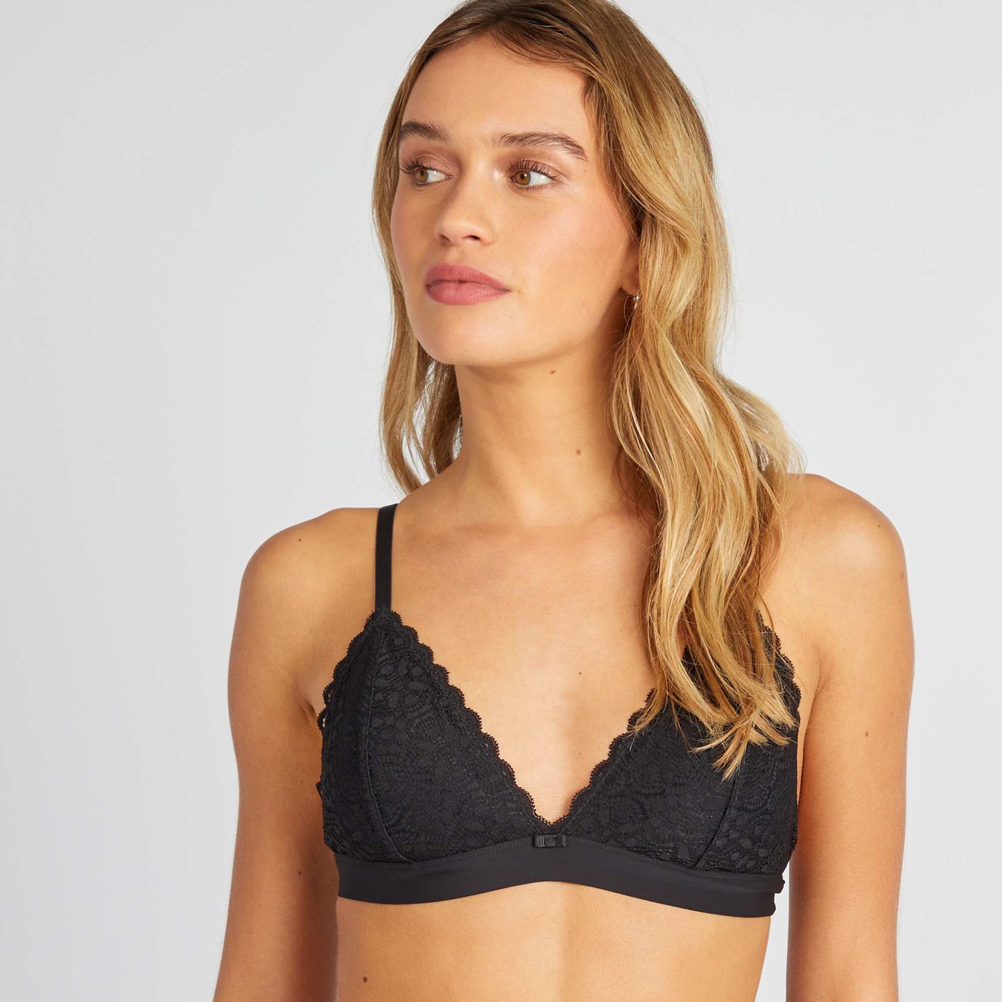 Triangle dentelle paddé NOIR
