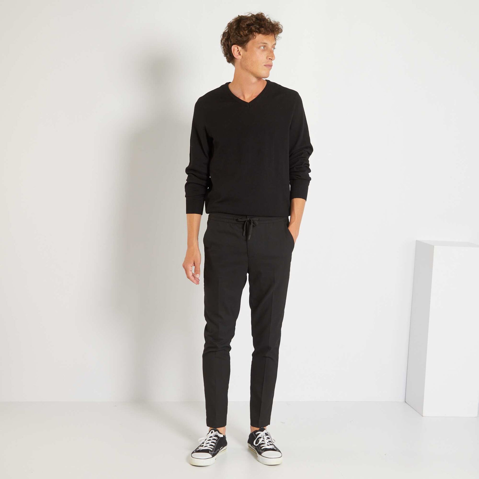 Pull basique en maille unie NOIR