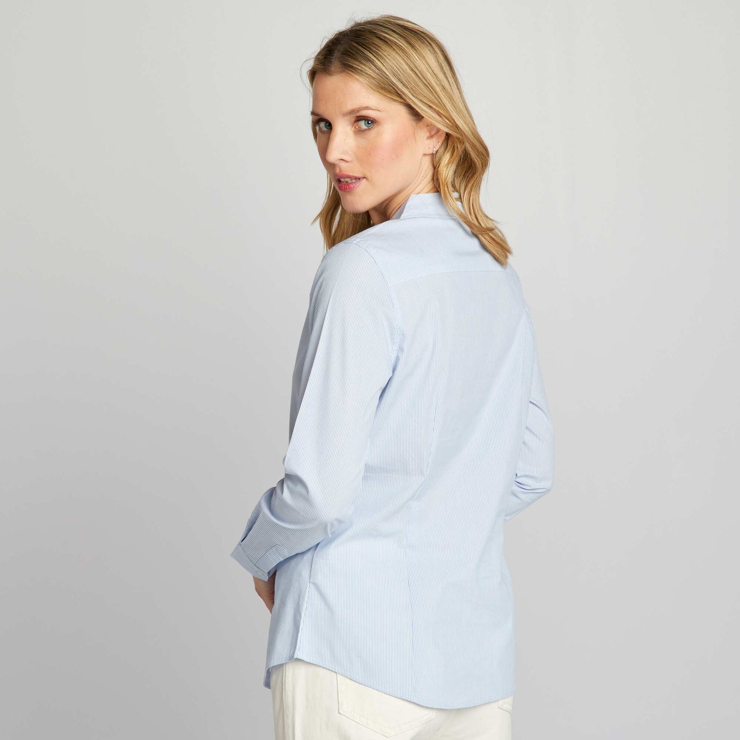 Chemise fittée col italien BLEU RAYé