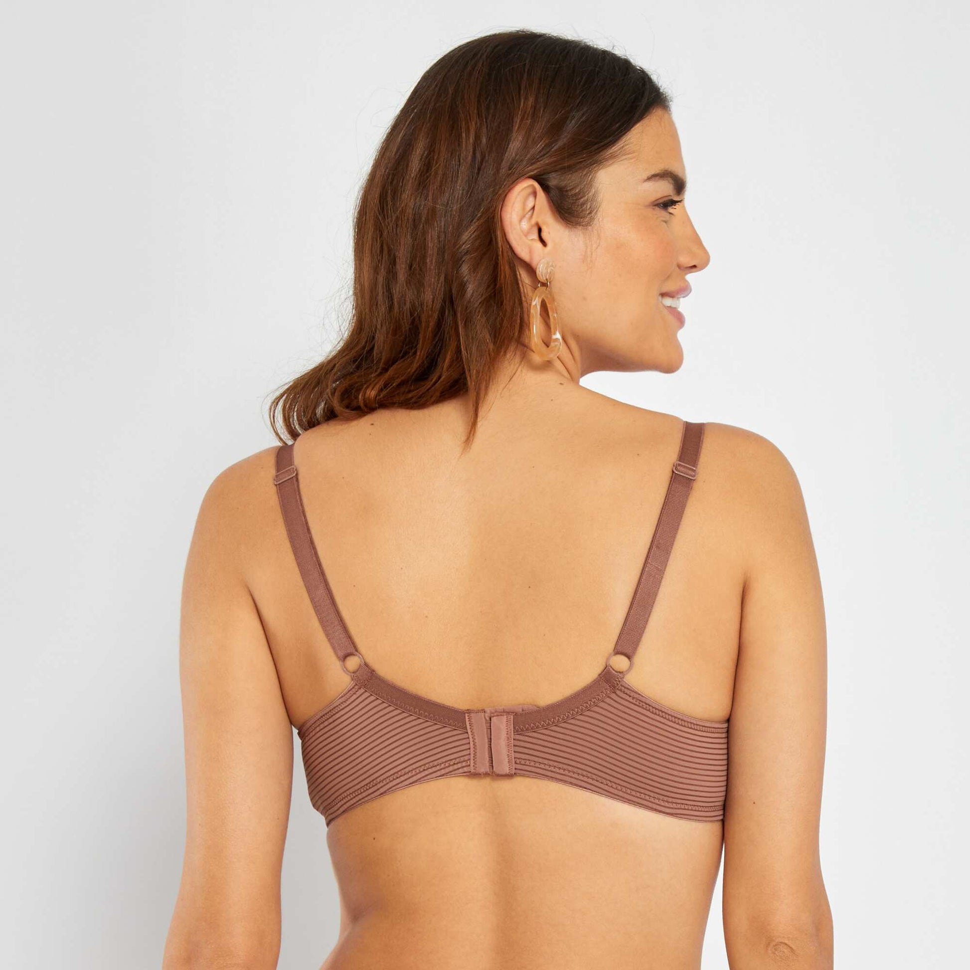 Soutien-gorge microfibre à fines rayures ajourées D&E MARRON