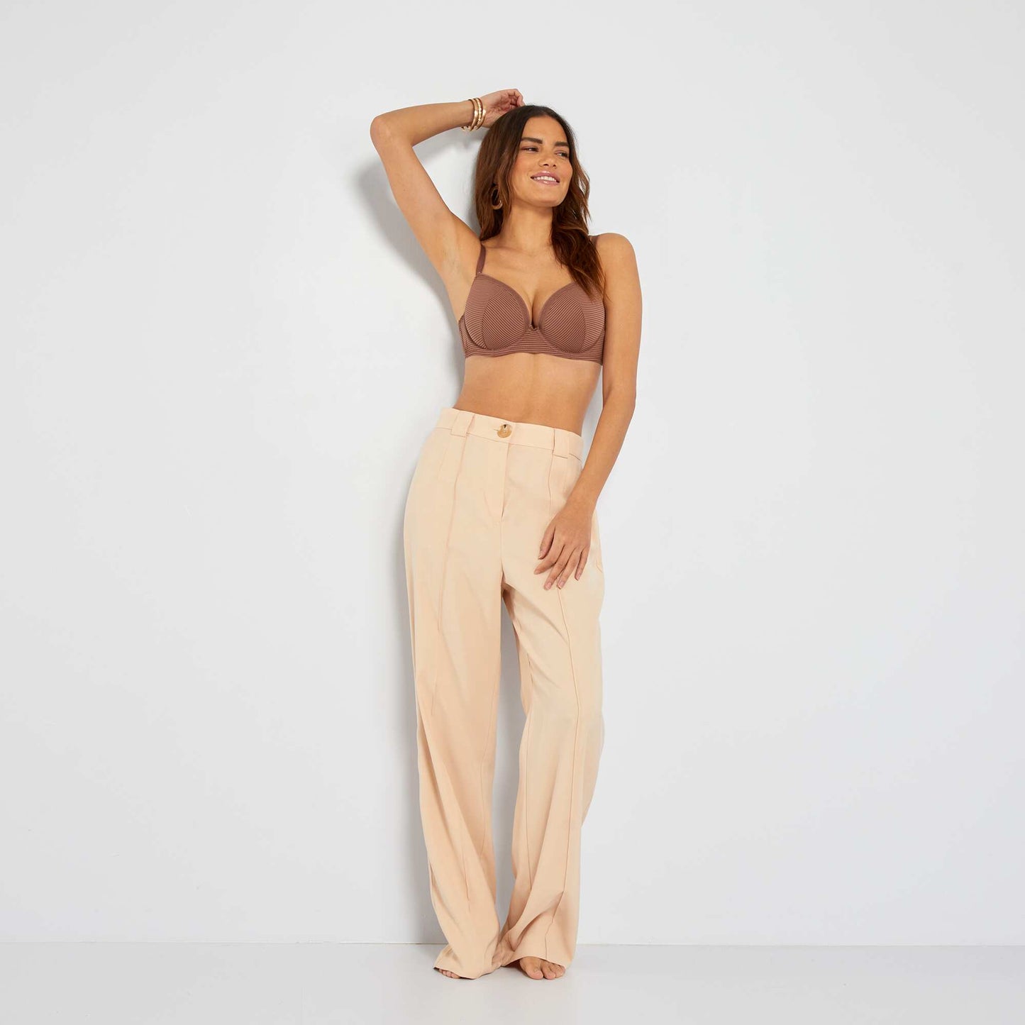Soutien-gorge microfibre à fines rayures ajourées D&E MARRON