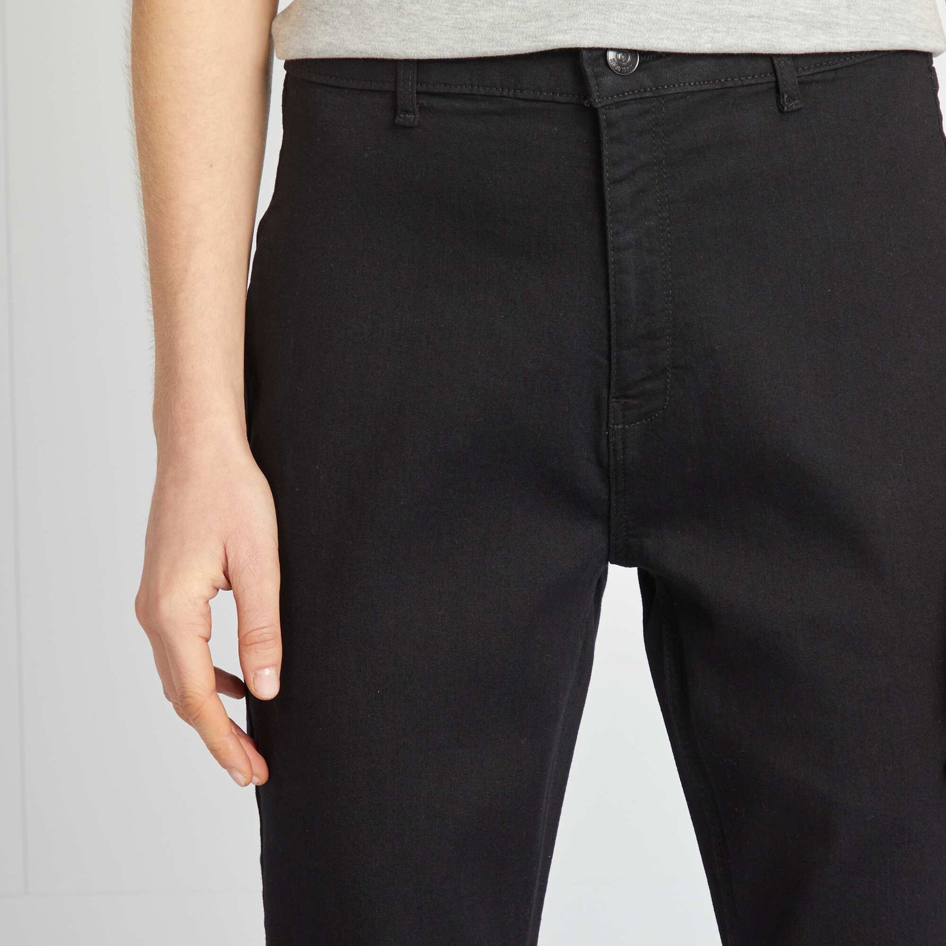Jean skinny fit / coupe très ajustée NOIR