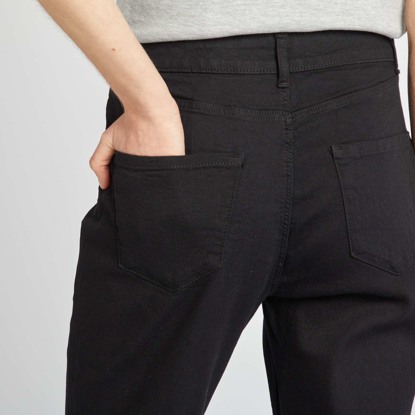 Jean skinny fit / coupe très ajustée NOIR